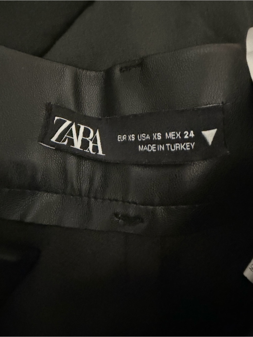 Zara Black Faux Leather Skort Shorts - Picture 2 of 2